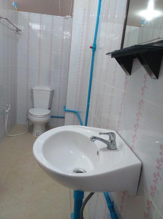 Penguin Hotel Kawthaung Kültér fotó