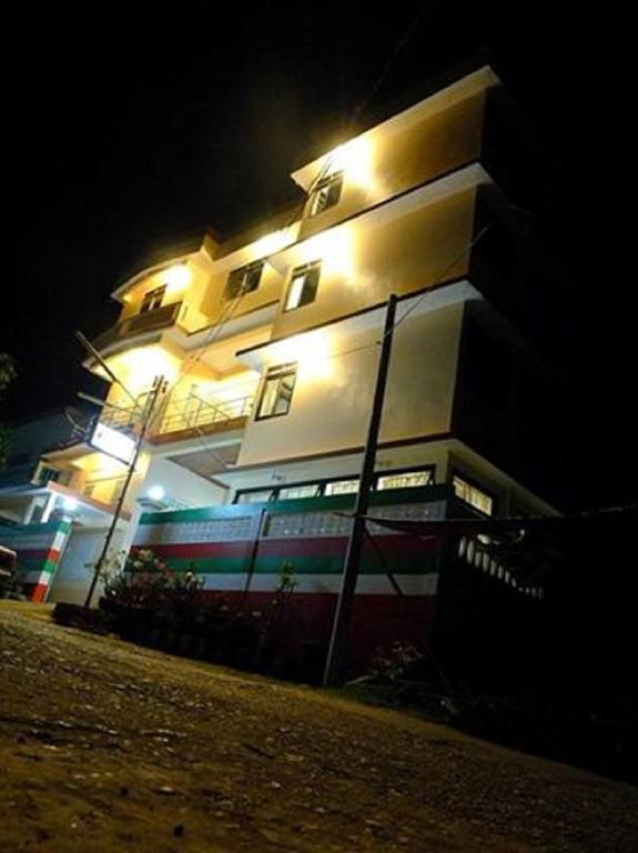 Penguin Hotel Kawthaung Kültér fotó